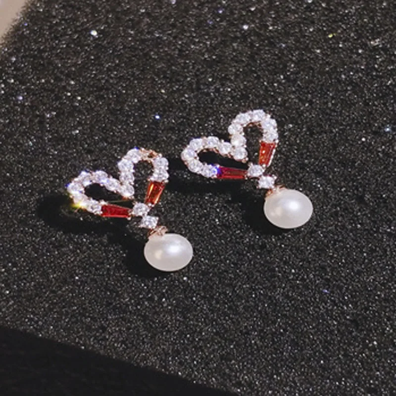 2022 Lovely New Love Heart Imitation Pearl Stud Earrings For Women Trendy Crystal Korean Earring Party Wedding Banquet Jewelry
2022 Lovely New Love Heart Imitation Pearl Stud Earrings For Women Trendy Crystal Korean Earring Party Wedding Banquet Jewelry