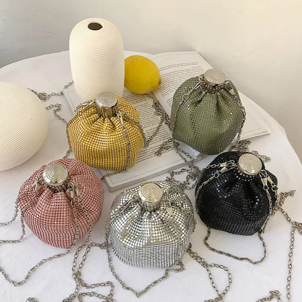 Cute Sequins Flagon Design Shoulder Bags for Women 2021 Fashion Chain Landmine Women's Crossbody Bag Small Party Purse Women Bag
Cute Sequins Flagon Design Shoulder Bags for Women 2021 Fashion Chain Landmine Women's Crossbody Bag Small Party Purse Women Bag