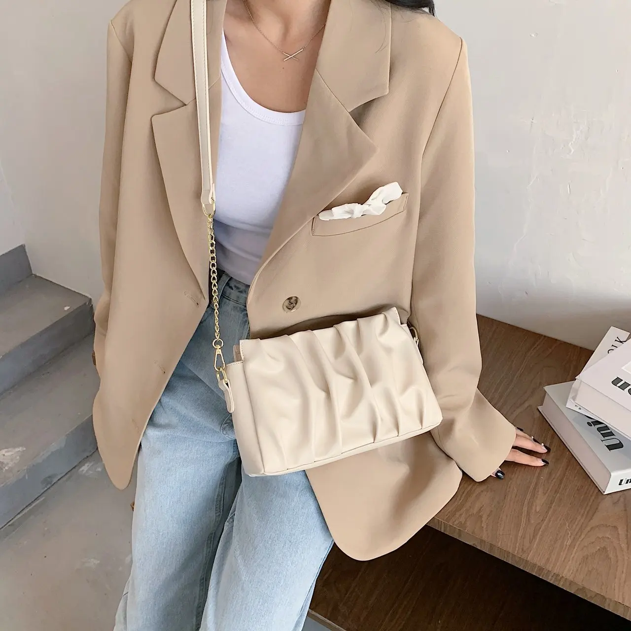 Folds Designer PU Leather Crossbody Bags For Women 2020 Solid Color Shoulder Handbags Female Trend Women's Branded Hand Bag
Folds Designer PU Leather Crossbody Bags For Women 2020 Solid Color Shoulder Handbags Female Trend Women's Branded Hand Bag