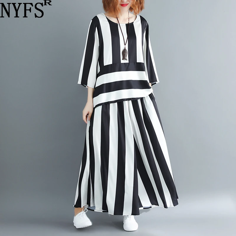 NYFS 2021 New Summer Two Piece Set Woman Striped Loose Irregular hem Tops+Wide leg pants 2 piece Set Women Clothing Sets
NYFS 2021 New Summer Two Piece Set Woman Striped Loose Irregular hem Tops+Wide leg pants 2 piece Set Women Clothing Sets