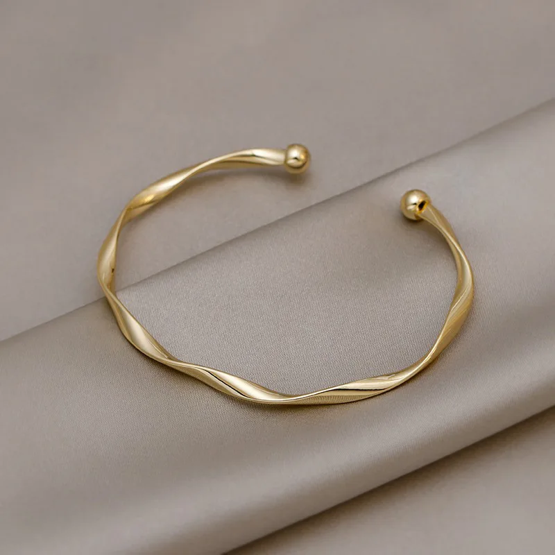 New style twist grain contracted fashionable bracelet hand chain contracted lady hand is acted the role of student sweetbracelet
New style twist grain contracted fashionable bracelet hand chain contracted lady hand is acted the role of student sweetbracelet