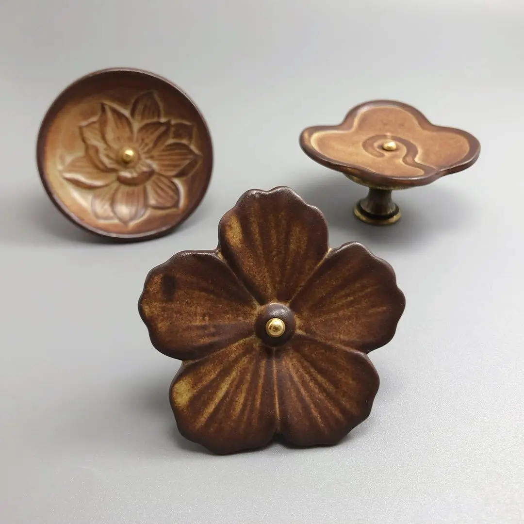 DM Creative Chinese Flowers Shape Ceramic Door Handle Cabinet Pulls Drawer Handles Furniture Handle Hardware Fitting Kits 2021
DM Creative Chinese Flowers Shape Ceramic Door Handle Cabinet Pulls Drawer Handles Furniture Handle Hardware Fitting Kits 2021
