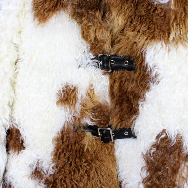 LaVelache 2021 New Winter Real Lamb Fur Coat Women Jacket Casual Fashion Lamb Fur Overcoat Fluffy Cozy Loose Outerwear Female
LaVelache 2021 New Winter Real Lamb Fur Coat Women Jacket Casual Fashion Lamb Fur Overcoat Fluffy Cozy Loose Outerwear Female