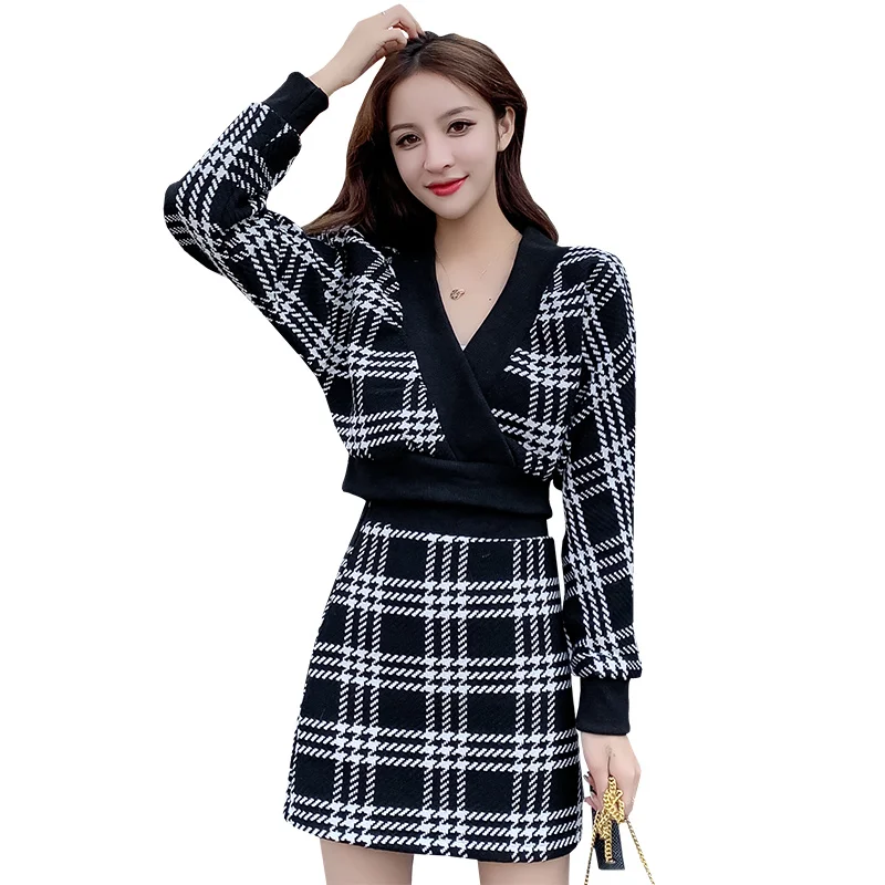 2021 spring new ladies temperament fried street small incense style fashion goddess western style knitted two-piece skirt
2021 spring new ladies temperament fried street small incense style fashion goddess western style knitted two-piece skirt