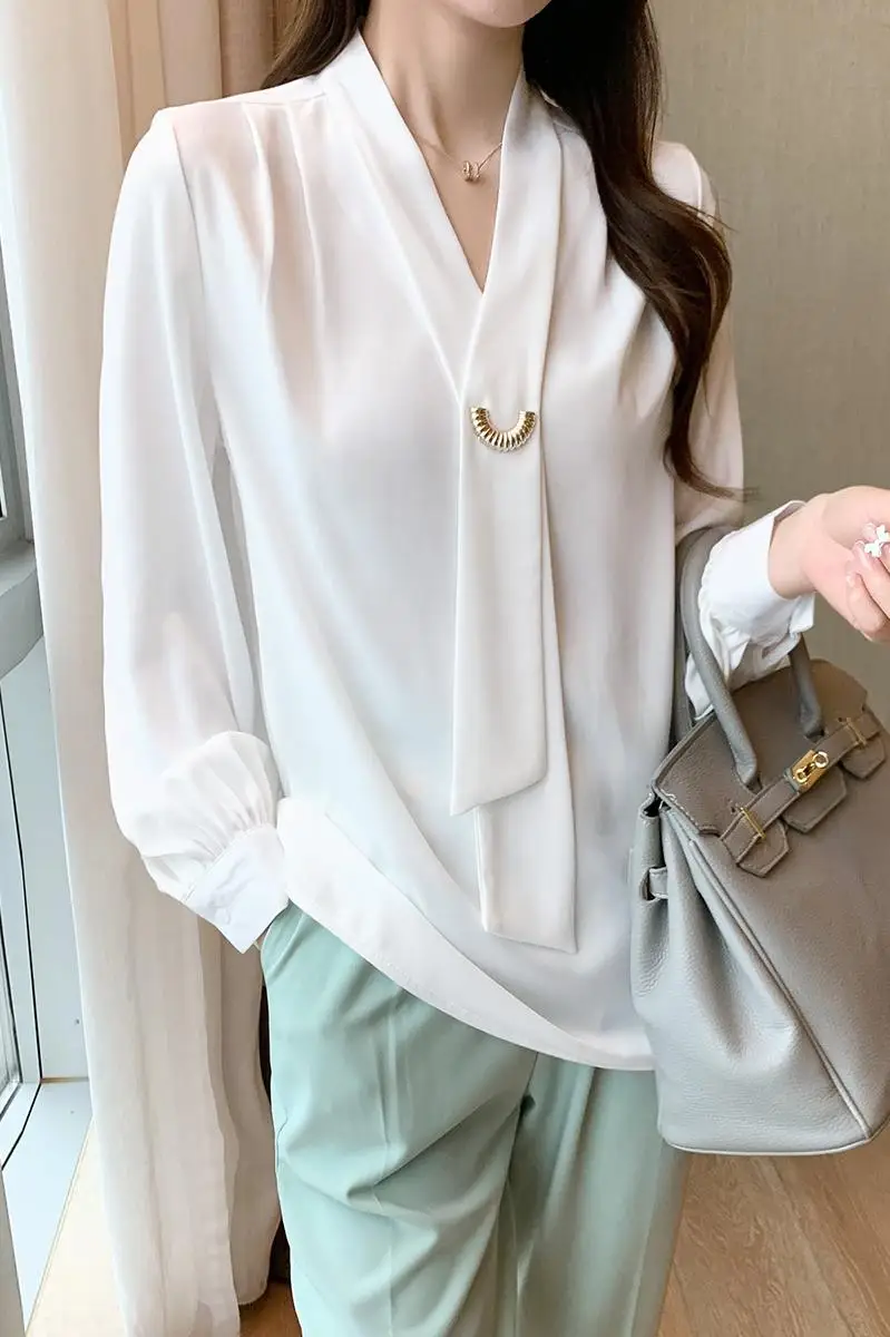 Houthion Women's Blouse Satin Top Korean Casual Fashion New 2021 Ruffle Solid Color Long Sleeve V-neck Shirt
Houthion Women's Blouse Satin Top Korean Casual Fashion New 2021 Ruffle Solid Color Long Sleeve V-neck Shirt
