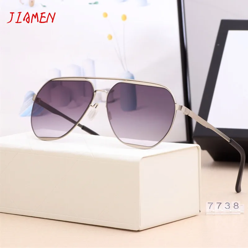 Brand classic sunglasses women 2021 glass lens HD Retro sunglasses men vintage sun glasses for women Driving driver UV400
Brand classic sunglasses women 2021 glass lens HD Retro sunglasses men vintage sun glasses for women Driving driver UV400