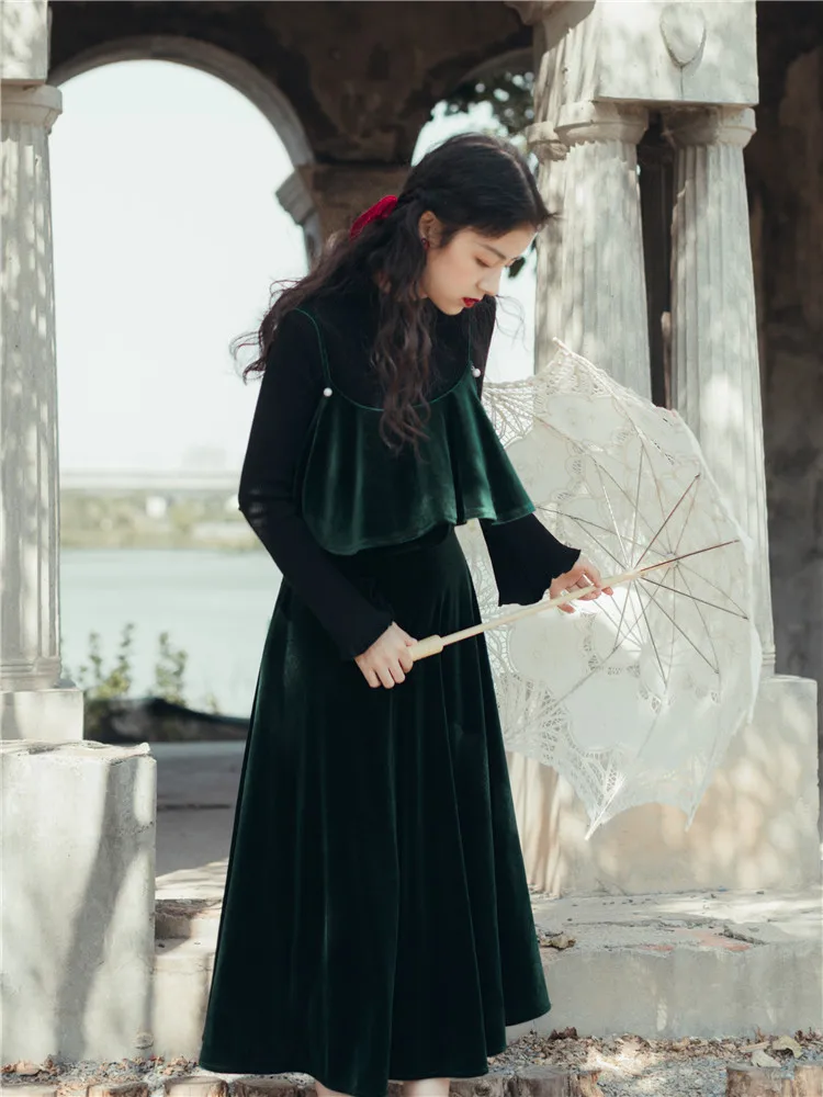 2019 new fashion women's clothing Winter velvet dress + sweater two-piece dresses 
2019 new fashion women's clothing Winter velvet dress + sweater two-piece dresses