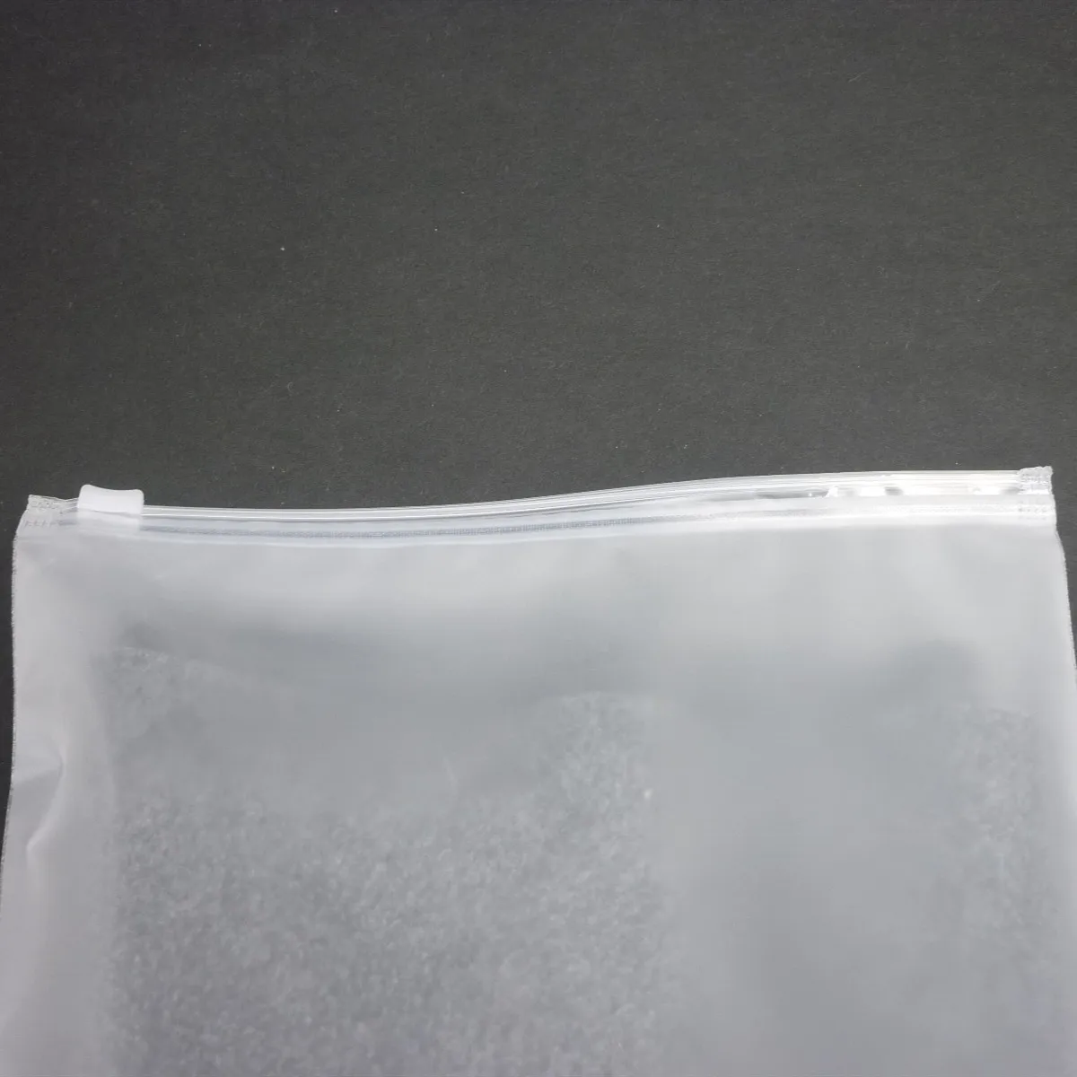 100x Frosted zip seal ziplock plastic bags for clothing underwear , toys , cosmetic retail packaging can custom logo printed
100x Frosted zip seal ziplock plastic bags for clothing underwear , toys , cosmetic retail packaging can custom logo printed