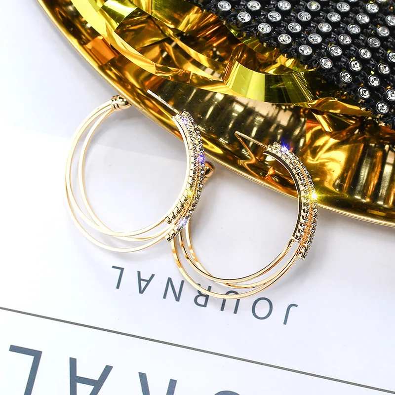 Trendy Rhinestone Multilayer Big Hoop Earrings for Women Korean Gold Color Geometric Charm Women Earrings Jewelry
Trendy Rhinestone Multilayer Big Hoop Earrings for Women Korean Gold Color Geometric Charm Women Earrings Jewelry