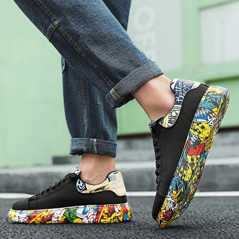 New Graffiti Skateboarding Shoes Women Thick Sole White Sneakers Men Cushioning Camouflage Footwear Non-Slip Low Top Zapatos
New Graffiti Skateboarding Shoes Women Thick Sole White Sneakers Men Cushioning Camouflage Footwear Non-Slip Low Top Zapatos