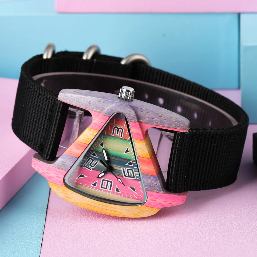 Unique Men Women Wood Watch Creative Triangle Small Flying Fish Shape Dial Quartz Watches Nylon Leather Bracelet Wristwatches
Unique Men Women Wood Watch Creative Triangle Small Flying Fish Shape Dial Quartz Watches Nylon Leather Bracelet Wristwatches