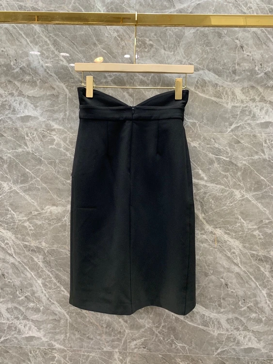 2020 autumn and winter new women's rear zipper decoration irregular ruffle stitching split solid color skirt 1215
2020 autumn and winter new women's rear zipper decoration irregular ruffle stitching split solid color skirt 1215