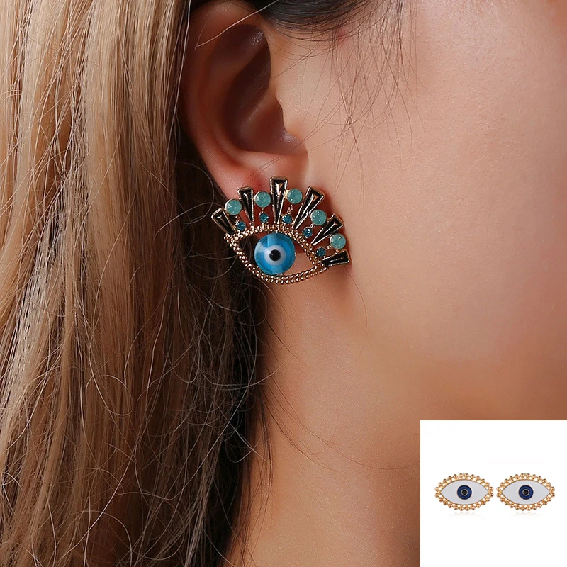 Vintage New Evil Eyes Red Love Earrings Women Exaggerate Bohemian Temperament Punk Ear Pendant Fashion Jewelry Accessories
Vintage New Evil Eyes Red Love Earrings Women Exaggerate Bohemian Temperament Punk Ear Pendant Fashion Jewelry Accessories