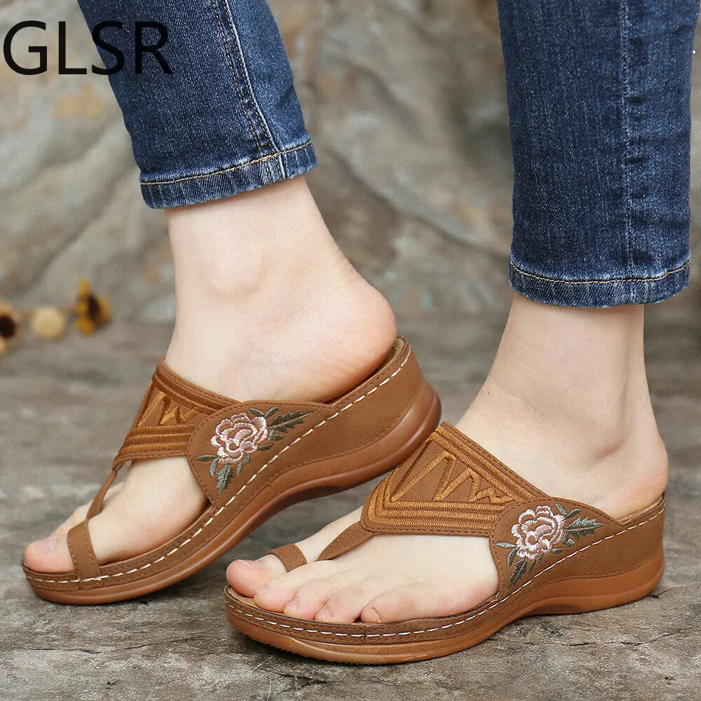 Шлепанцы женские с вышивкой, летние модные сандалии, Повседневная пляжная обувь, Тапочки для улицы 
Шлепанцы женские с вышивкой, летние модные сандалии, Повседневная пляжная обувь, Тапочки для улицы