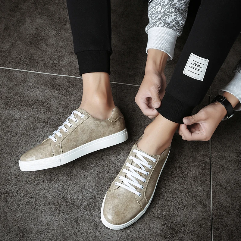 New Leather Flats 2019 Men's casual shoes new fashion student canvas men's white sports Sneakers Man shoes *1703
New Leather Flats 2019 Men's casual shoes new fashion student canvas men's white sports Sneakers Man shoes *1703