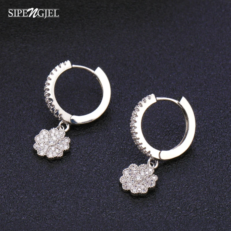 SIPENGJEL Charm Flower Pendant Circle Earrings Korean Style Huggie Hoop Earrings For Women Girls Jewelry 2021
SIPENGJEL Charm Flower Pendant Circle Earrings Korean Style Huggie Hoop Earrings For Women Girls Jewelry 2021