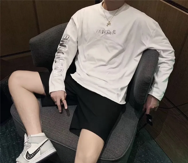 Metallic 3D New letters We11done T Shirt Men Women 1:1 High Quality Streetwear T-shirt WELLDONE Top Tees
Metallic 3D New letters We11done T Shirt Men Women 1:1 High Quality Streetwear T-shirt WELLDONE Top Tees