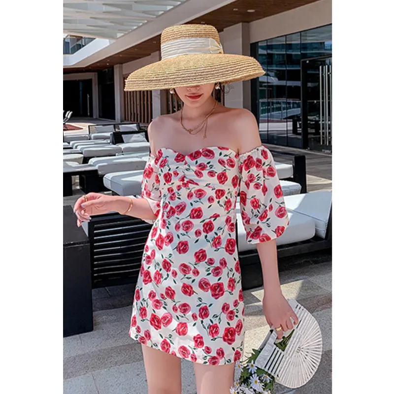 2021 new retro square neck puff sleeve Hepburn temperament dress female summer 
2021 new retro square neck puff sleeve Hepburn temperament dress female summer