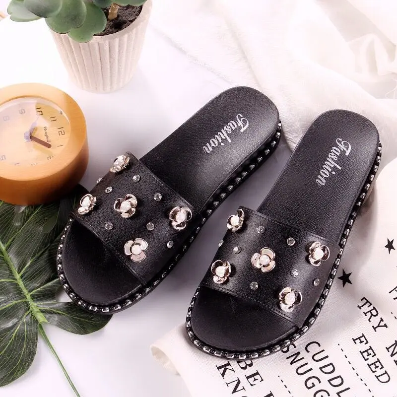 Men and women slippers flat 2019 summer new printed sandals and slippers casual beach slippers female large size
Men and women slippers flat 2019 summer new printed sandals and slippers casual beach slippers female large size