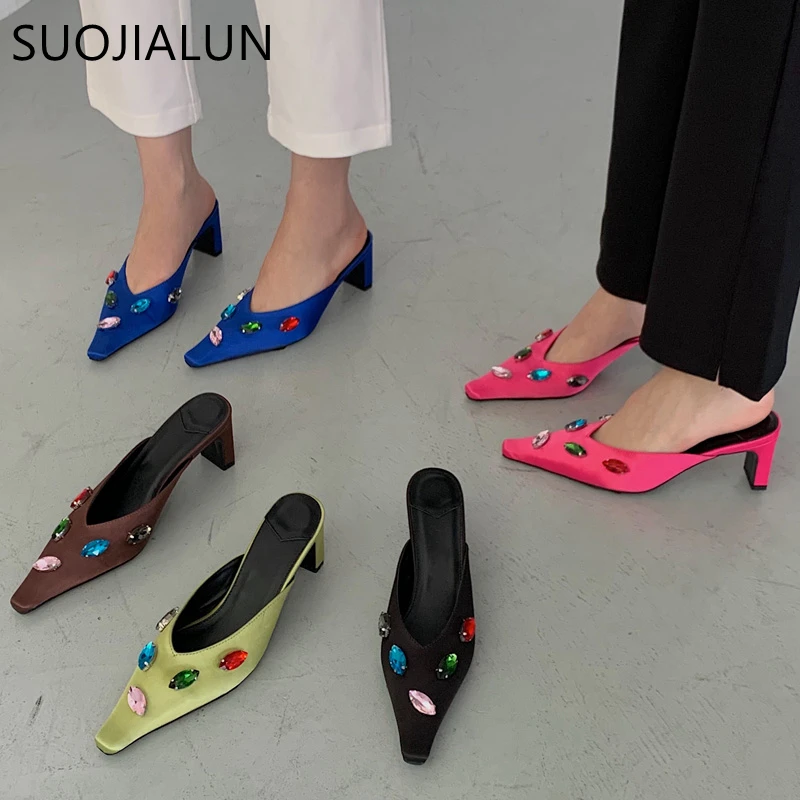 SUOJIALUN 2022 Spring New Brand Women Slipper Fashion Crystal Shallow Slip On Mules Shoes Ladies Elegant Square Heel Sandals
SUOJIALUN 2022 Spring New Brand Women Slipper Fashion Crystal Shallow Slip On Mules Shoes Ladies Elegant Square Heel Sandals