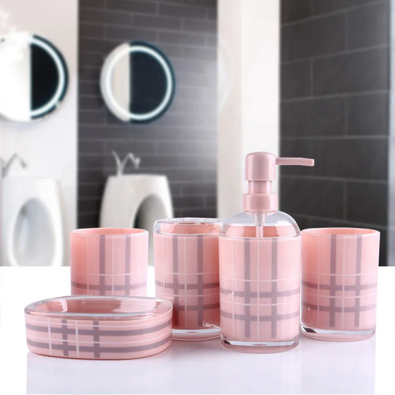 Nordic Bathroom Supplies Clear Glass Lotion Bottle Mouthwash Cup Soap Dish Simple Bathroom Decoration/bathroom Accessory Set
Nordic Bathroom Supplies Clear Glass Lotion Bottle Mouthwash Cup Soap Dish Simple Bathroom Decoration/bathroom Accessory Set