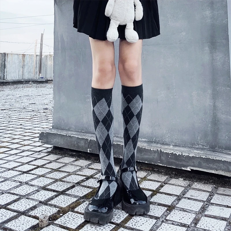 1 Pair Chic Women Plaid Knee Socks Girl Fashion Cute Party Knee-high Stockings JK Japanese Student Ladies Korean Style
1 Pair Chic Women Plaid Knee Socks Girl Fashion Cute Party Knee-high Stockings JK Japanese Student Ladies Korean Style