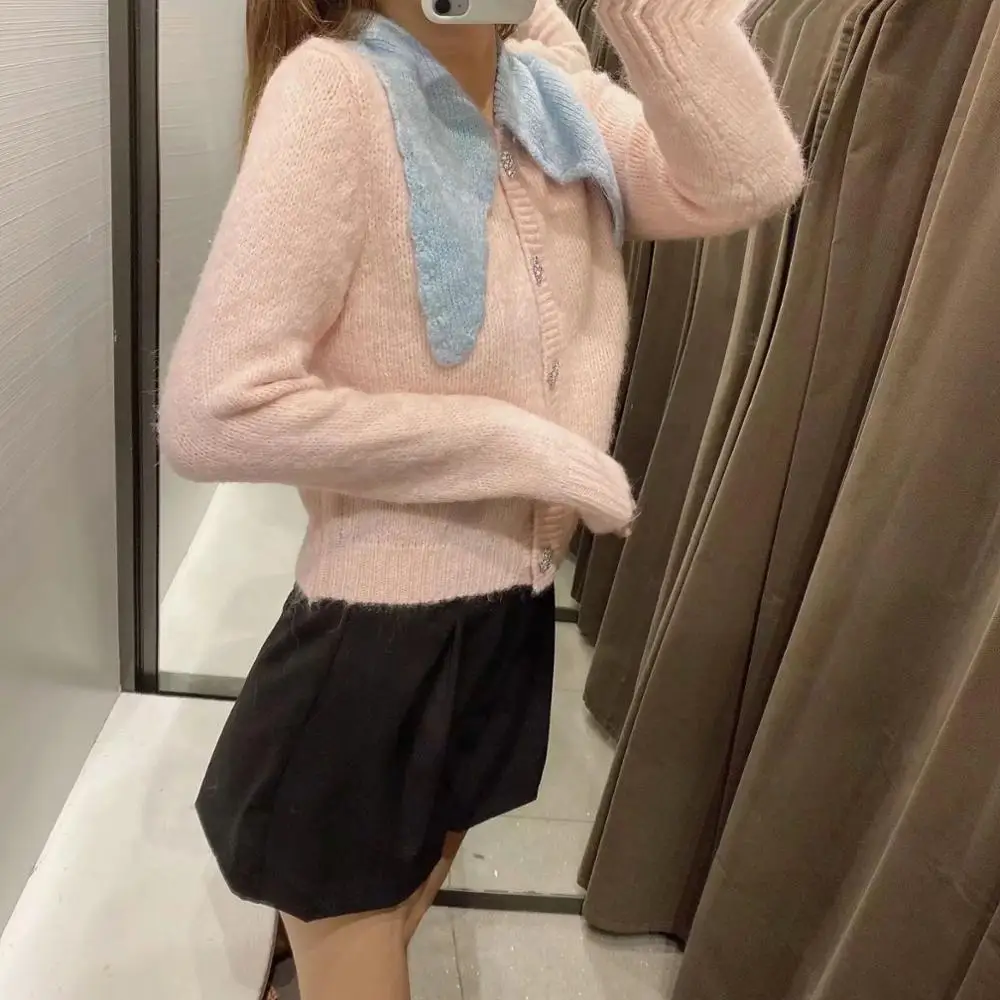 2020 New Autumn Winter Women Knit Cardigan Gem Buttons Contrast Collar Long Sleeves Sweater Casual Knitted Coat ZXQJ
2020 New Autumn Winter Women Knit Cardigan Gem Buttons Contrast Collar Long Sleeves Sweater Casual Knitted Coat ZXQJ