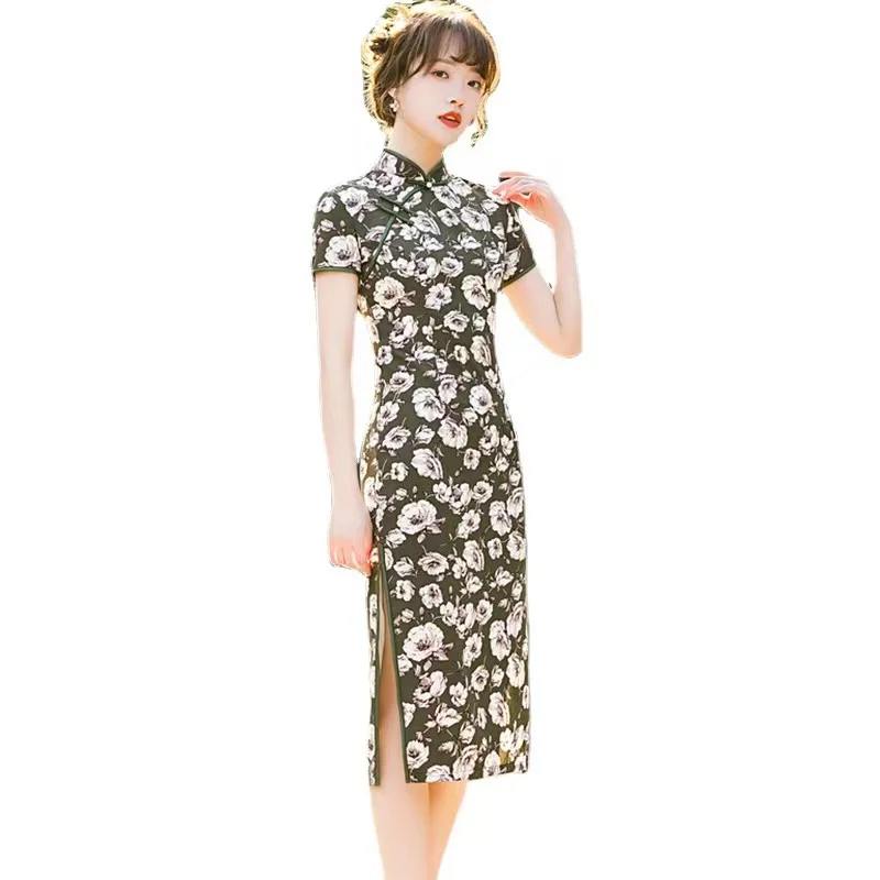 Chinese Qipao 3XL Traditional Satin Cheongsam Classic Women Oriental Bride Wedding Dresses Evening Party Gown Cosplay Bodycon
Chinese Qipao 3XL Traditional Satin Cheongsam Classic Women Oriental Bride Wedding Dresses Evening Party Gown Cosplay Bodycon