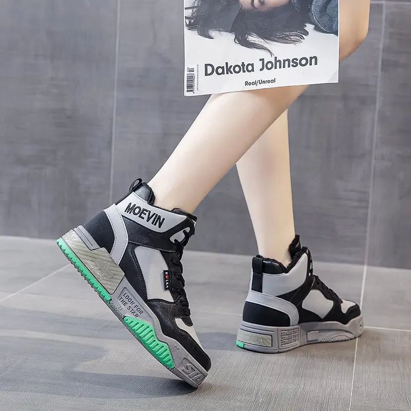 Women Shoes Winter Fashion Pu Female Sneakers Waterproof Lightweight Falt Platform Ladies Boots With Fur Warm Casual Botas Mujer 
Women Shoes Winter Fashion Pu Female Sneakers Waterproof Lightweight Falt Platform Ladies Boots With Fur Warm Casual Botas Mujer