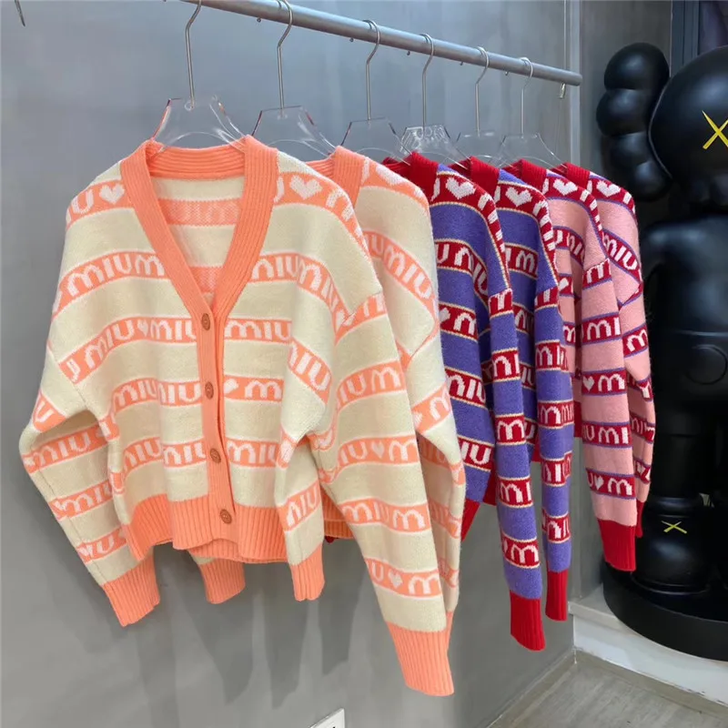 CBAFU letter print cardigans knit short sweater jacket v-neck long sleeve loose sweet striped knitwear jumper autumn winter N989 
CBAFU letter print cardigans knit short sweater jacket v-neck long sleeve loose sweet striped knitwear jumper autumn winter N989