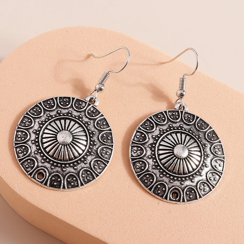 2021 New Arrival Bohemia Tibet Jewelry Tibetan Silver Vintage Carving Round Pendnat Retro Drop Earring for Women Hot
2021 New Arrival Bohemia Tibet Jewelry Tibetan Silver Vintage Carving Round Pendnat Retro Drop Earring for Women Hot
