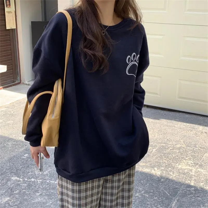 Женский свитшот с длинным рукавом и принтом «Медвежья Лапа»
Женский свитшот с длинным рукавом и принтом «Медвежья Лапа»