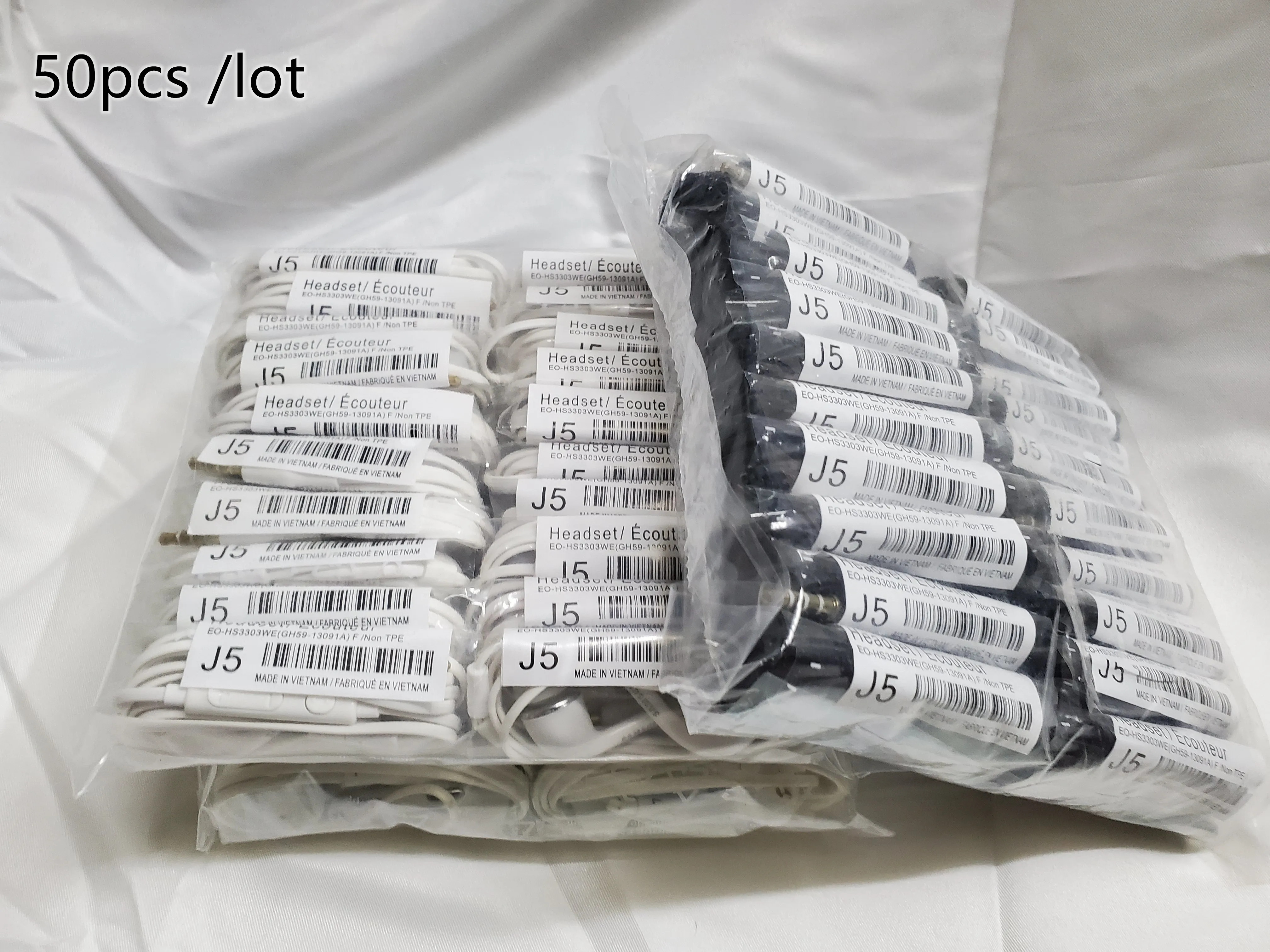 50 pcs/lot J5 Headset in-ear Bass Stereo Earphone with mic for Samsung Galaxy S4 S5 S6 S7 S8 S9 Edge note 8 9 J3 J5 J7 MP3 /MP4
50 pcs/lot J5 Headset in-ear Bass Stereo Earphone with mic for Samsung Galaxy S4 S5 S6 S7 S8 S9 Edge note 8 9 J3 J5 J7 MP3 /MP4