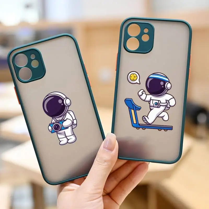 Cute Astronaut Hand Phone Case for iphone 12 XS 11 pro max mini 7 8 6 6s plus SE2020 X XR shockproof dark green cases shell
Cute Astronaut Hand Phone Case for iphone 12 XS 11 pro max mini 7 8 6 6s plus SE2020 X XR shockproof dark green cases shell