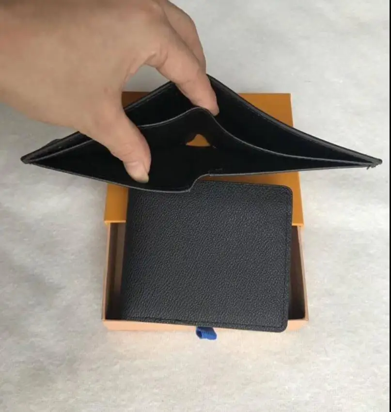 Top Quality Leather Fashion Men credit card Wallet Compartment Coin Pocket Card Holder Multi Purse Wallets Send box
Top Quality Leather Fashion Men credit card Wallet Compartment Coin Pocket Card Holder Multi Purse Wallets Send box