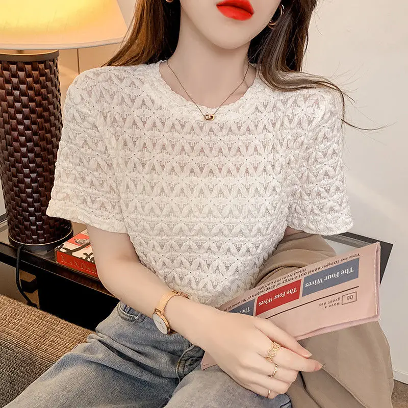Crew neck short sleeve T-shirt women's 2021 spring new loose and versatile design three dimensional pleated lace blouse
Crew neck short sleeve T-shirt women's 2021 spring new loose and versatile design three dimensional pleated lace blouse