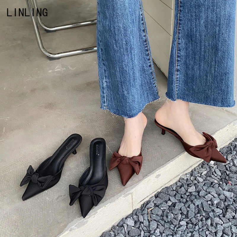 2022 New Women Slipper Low Heel Pointed Toe Knot Elegant Ladies Mules Shoes Casual Outdoor Slides Fashion Summer Sandals
2022 New Women Slipper Low Heel Pointed Toe Knot Elegant Ladies Mules Shoes Casual Outdoor Slides Fashion Summer Sandals