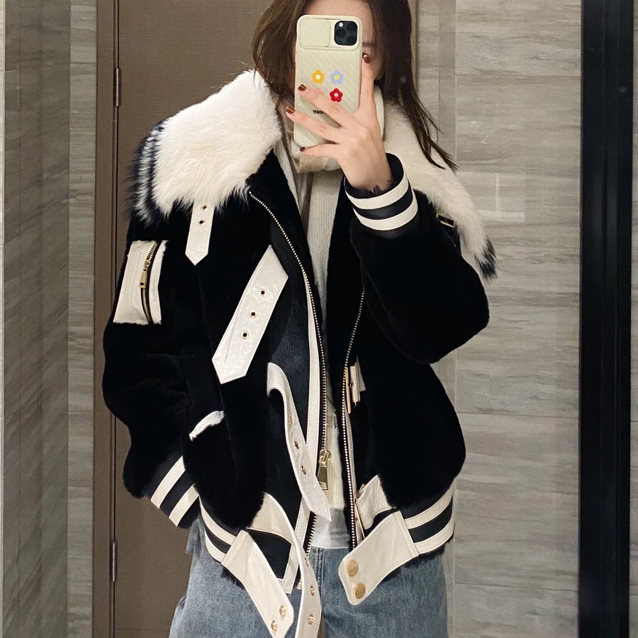 Women Coat Natural Sheepskin And Fur Outwear 2020 Winter Fashion Merino Sheep Fur Warm And Thick H117
Women Coat Natural Sheepskin And Fur Outwear 2020 Winter Fashion Merino Sheep Fur Warm And Thick H117