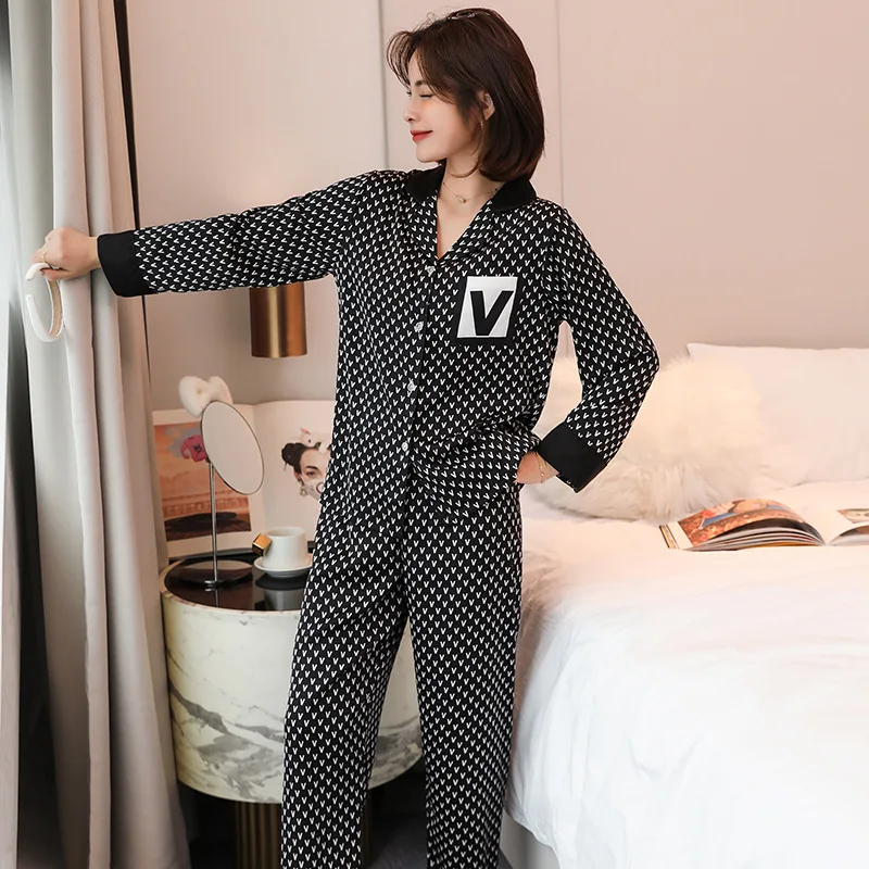 Black Print Shirt&Pants Women Lapel Pajamas Set Long Sleeve 2PCS Sleepwear Femme Pijamas Suit Elastic Waist Pyjamas Pour
Black Print Shirt&Pants Women Lapel Pajamas Set Long Sleeve 2PCS Sleepwear Femme Pijamas Suit Elastic Waist Pyjamas Pour