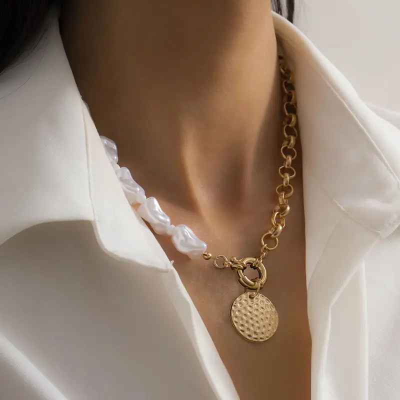 Fashion Trend Punk Hip Hop Stitching Asymmetrical Necklace Baroque Imitation Pearl Pendant Necklace Ladies Jewelry Gifts
Fashion Trend Punk Hip Hop Stitching Asymmetrical Necklace Baroque Imitation Pearl Pendant Necklace Ladies Jewelry Gifts