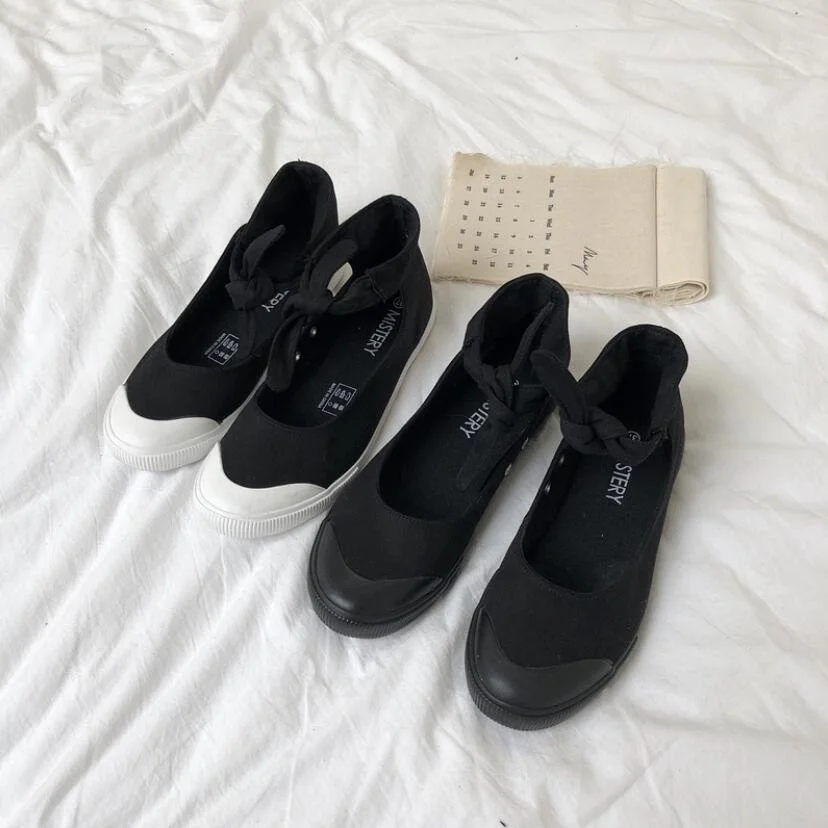 2021 New Spring and Summer New Women's Retro Ballet Shoes Bow Tie Small Black Shoes Strap Canvas Shoes
2021 New Spring and Summer New Women's Retro Ballet Shoes Bow Tie Small Black Shoes Strap Canvas Shoes