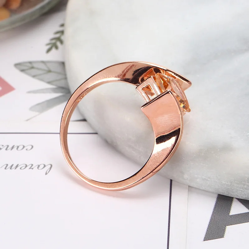 Creative personality, crystal crafts, gifts, rose plated, heart-shaped zircon ring, men's, women's
Creative personality, crystal crafts, gifts, rose plated, heart-shaped zircon ring, men's, women's