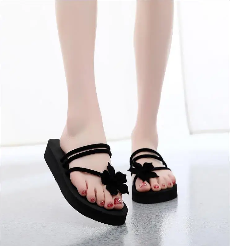 Fashion Women Slippers Summer Outdoor Light Weight Cool Shoes Ladies Flat Flip-flop Black Non-slip Basic Home Sandals
Fashion Women Slippers Summer Outdoor Light Weight Cool Shoes Ladies Flat Flip-flop Black Non-slip Basic Home Sandals