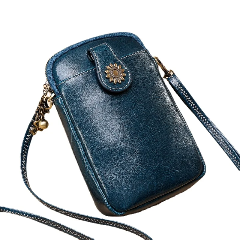 21new Joker fashion mobile phone bag female slung shoulder diagonal bag leather coin purse vertical mini bag fashionable purses 
21new Joker fashion mobile phone bag female slung shoulder diagonal bag leather coin purse vertical mini bag fashionable purses
