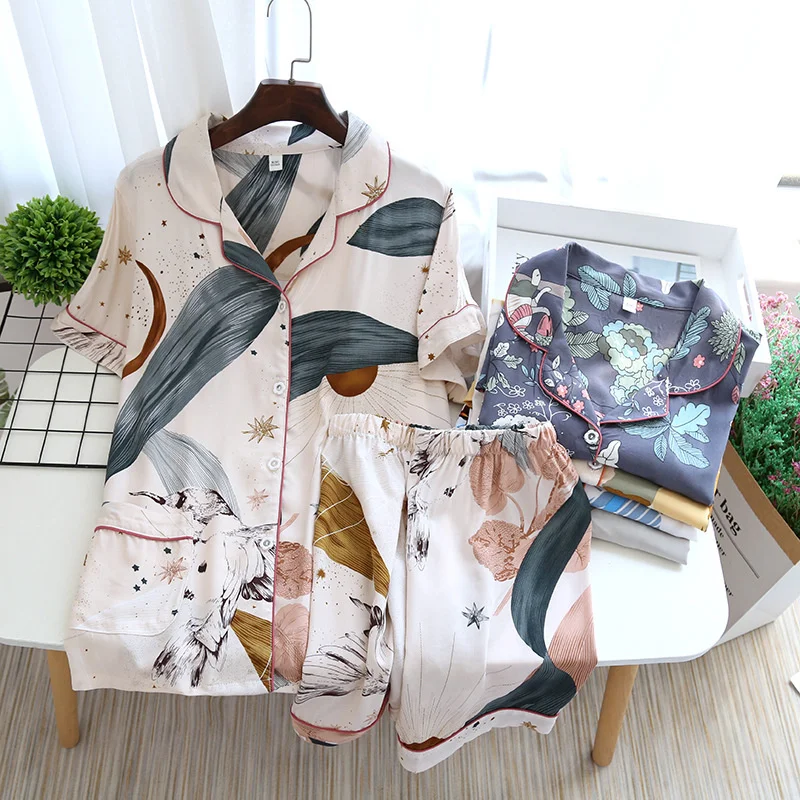 summer new women's pajamas thin section short-sleeved shorts large floral print pajamas home service ladies pajamas for women
summer new women's pajamas thin section short-sleeved shorts large floral print pajamas home service ladies pajamas for women