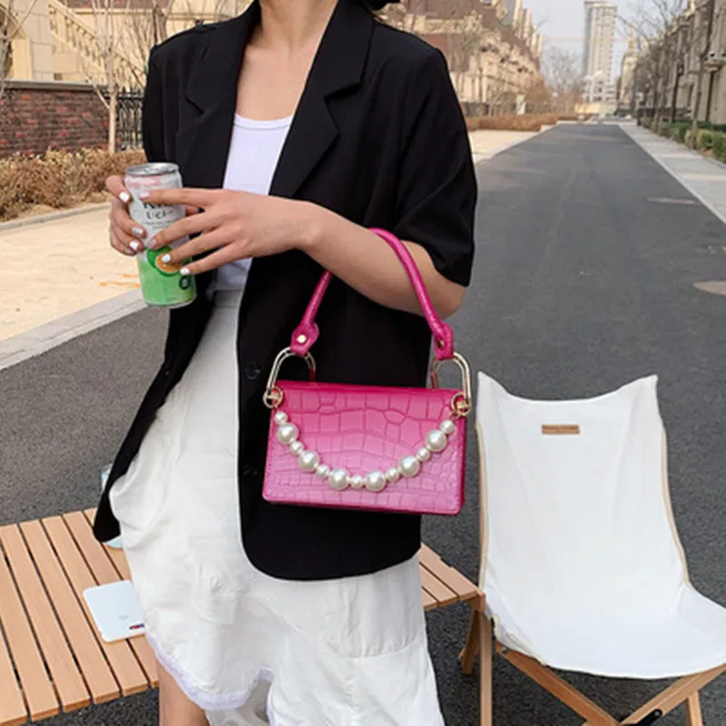 Pearl Chain Women Handbag 2021 Fashion Summer New Small Square One-shoulder Bag Gradient Color Simple Crossbody For Ladies
Pearl Chain Women Handbag 2021 Fashion Summer New Small Square One-shoulder Bag Gradient Color Simple Crossbody For Ladies