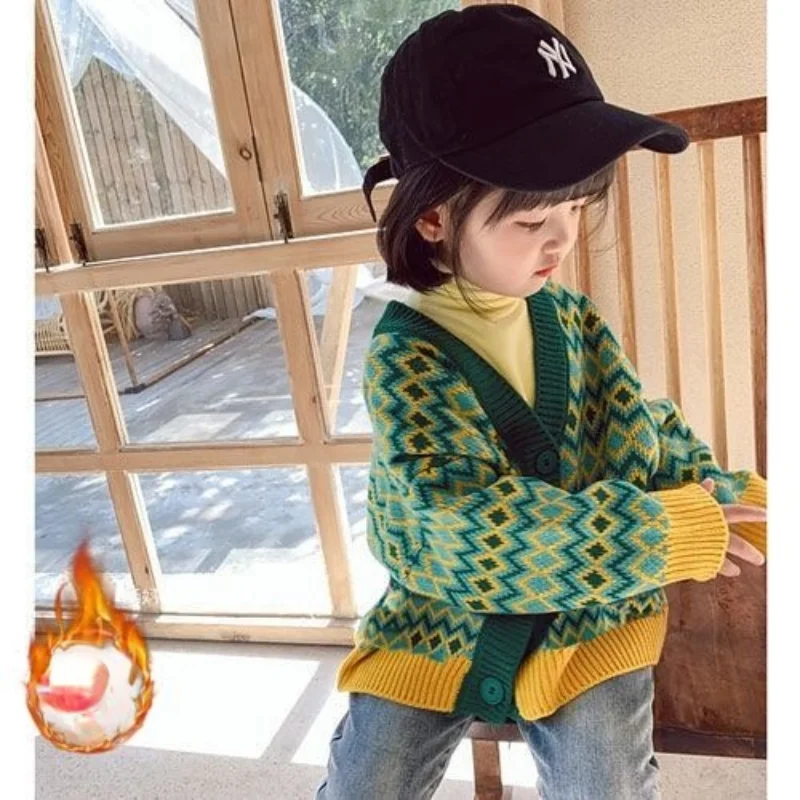 Autumn Kids V-neck Clothe Children Clothing Single Breast Girls Sweater Stripe Style Cardigans Knitted Sweater Top Outwear A03
Autumn Kids V-neck Clothe Children Clothing Single Breast Girls Sweater Stripe Style Cardigans Knitted Sweater Top Outwear A03