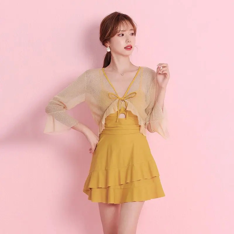 1-Piece Swimsuit Women 2021 New Hot Spring Bathing Suit Conservative Cover Belly Slimming Fairy Chest Gathered Skirt Swimwear
1-Piece Swimsuit Women 2021 New Hot Spring Bathing Suit Conservative Cover Belly Slimming Fairy Chest Gathered Skirt Swimwear