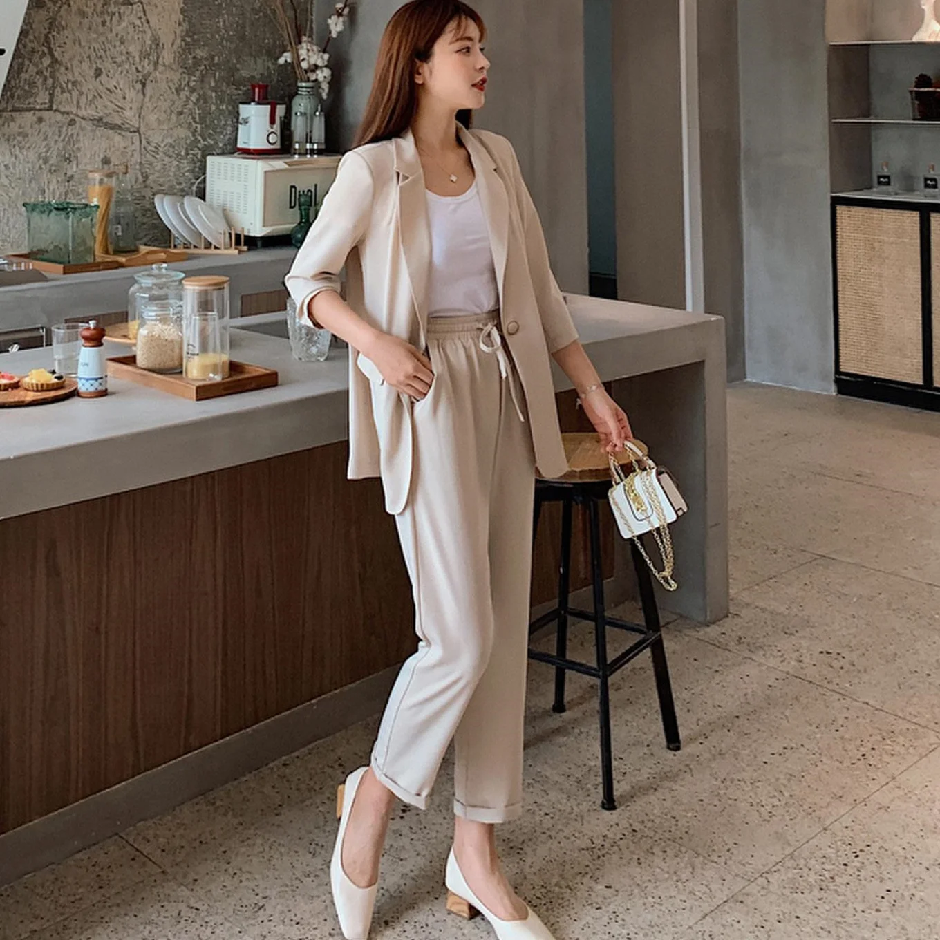 Women's office suit, solid color trousers, suit, casual seven point sleeve, suit 2 pieces
Women's office suit, solid color trousers, suit, casual seven point sleeve, suit 2 pieces