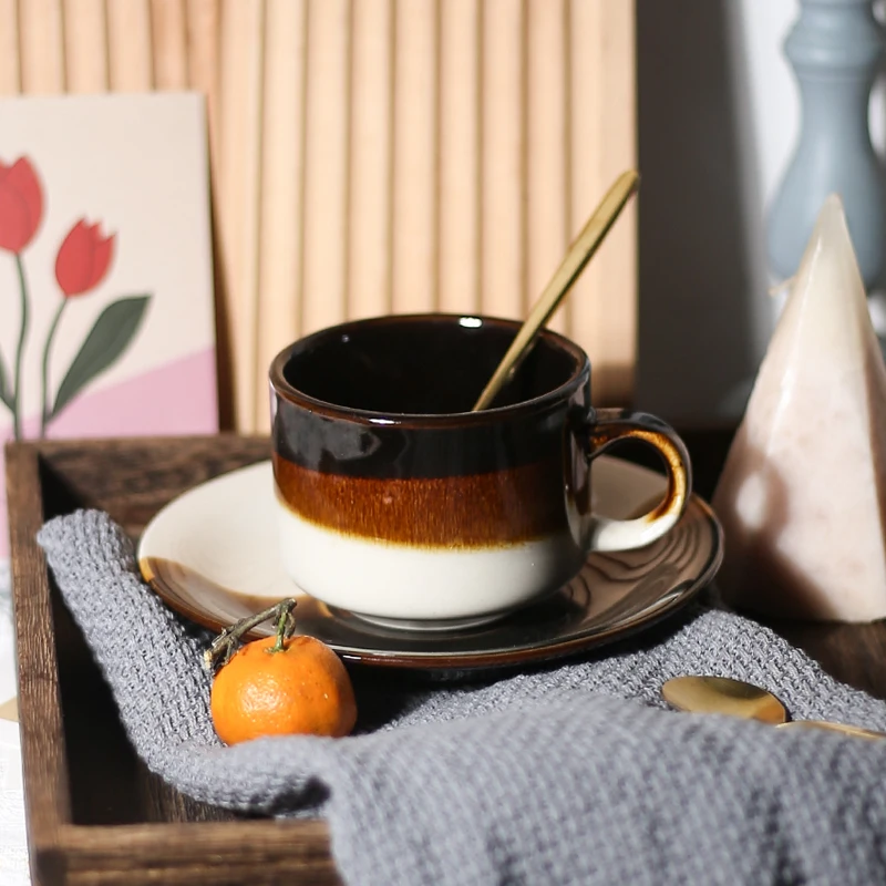 Japanese Ceramic Coffee Cup Minimalist Afternoon Tea Vintage Coffee Cup Reusable Outside Tazzine Caffe House Decoration EI50BD
Japanese Ceramic Coffee Cup Minimalist Afternoon Tea Vintage Coffee Cup Reusable Outside Tazzine Caffe House Decoration EI50BD